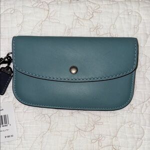 NWT Coach 1941 Clutch Marine